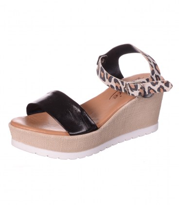 Кожаные босоножки Poеsie black